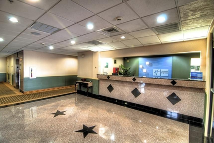 Baymont By Wyndham Houston Brookhollow Interior photo